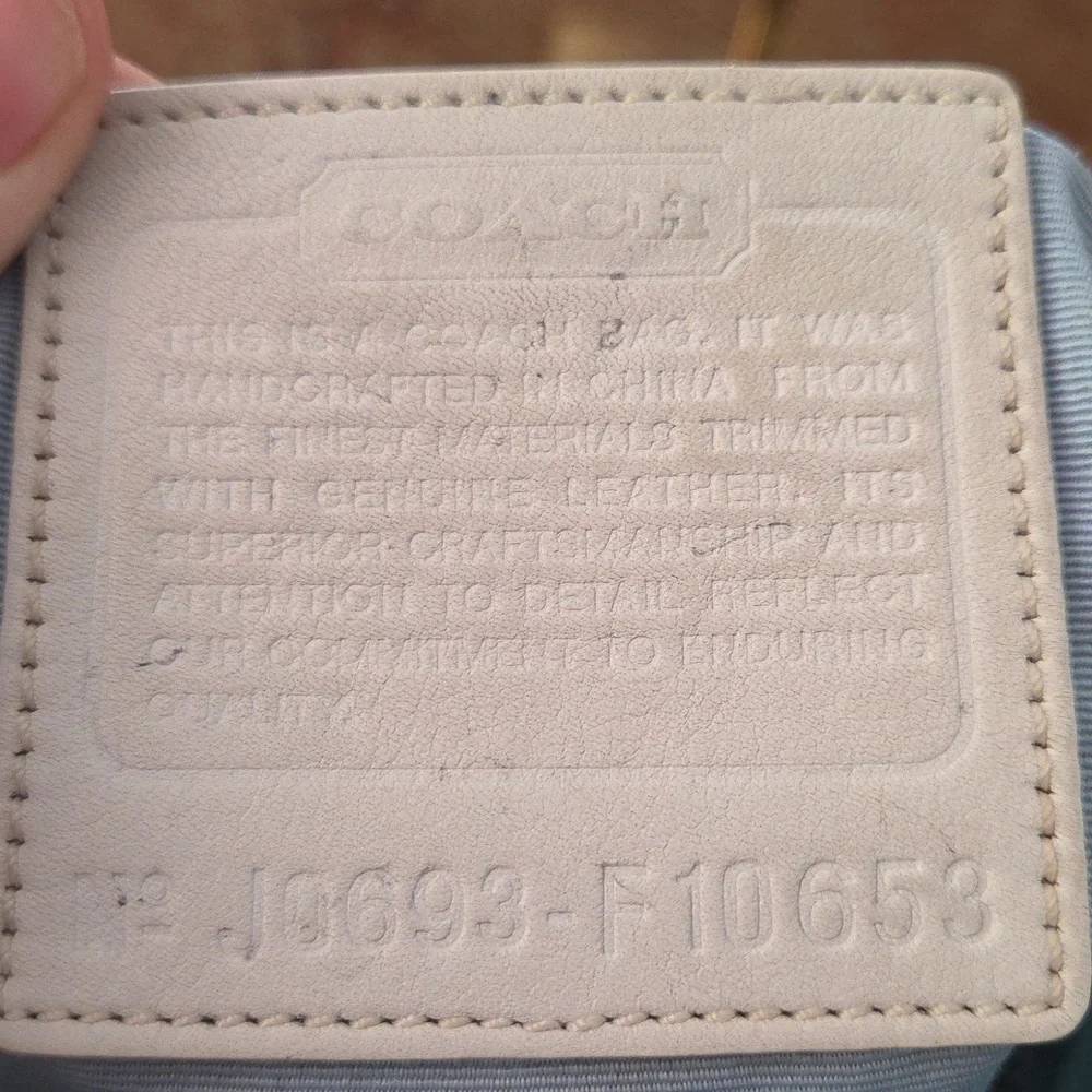 Coach Wave Patchwork Rare Shoulderbag F10653 2006 $350 Estimated Retail GUC - Picture 2 of 16